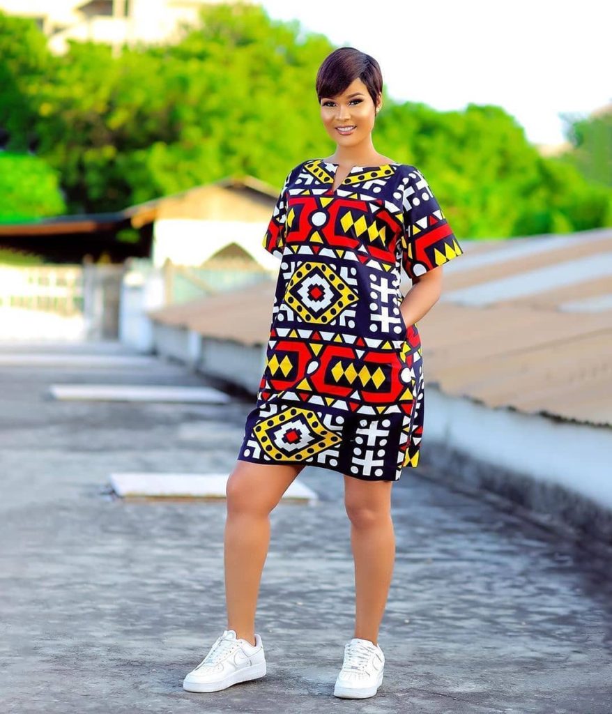 Ankara Short Gown Styles 13